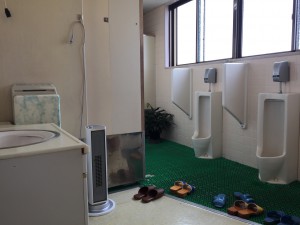 都城市 施工前 男子トイレ
