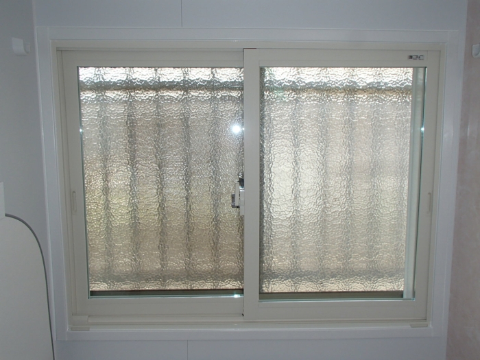 浴室内窓 (引違い内窓)