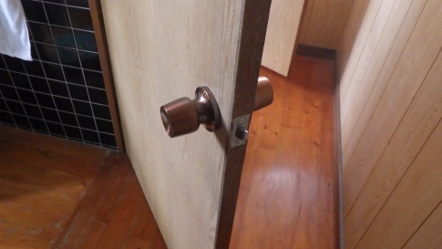 トイレドアノブ交換