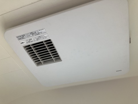 浴室暖房機完備