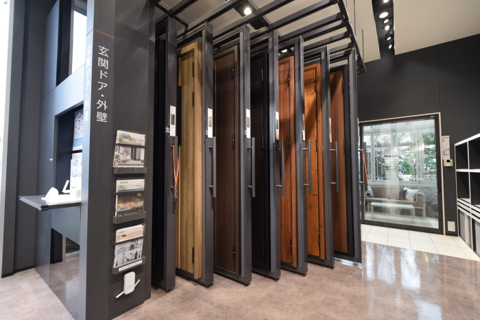 LIXIL宮崎店:玄関ドア