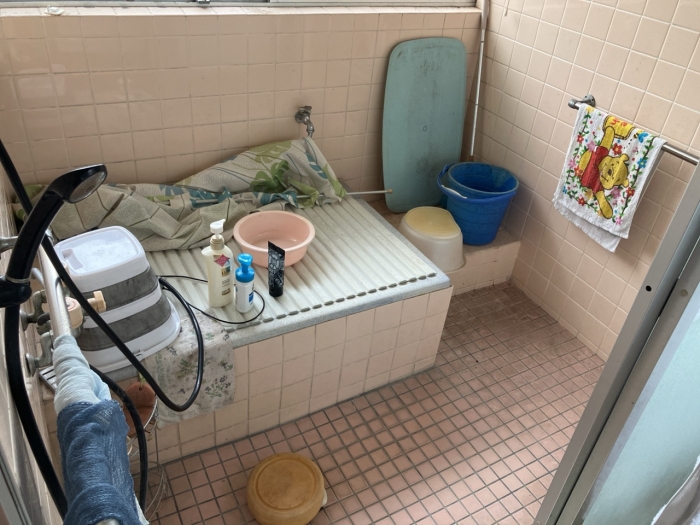 Before:シャワールーム/都城市